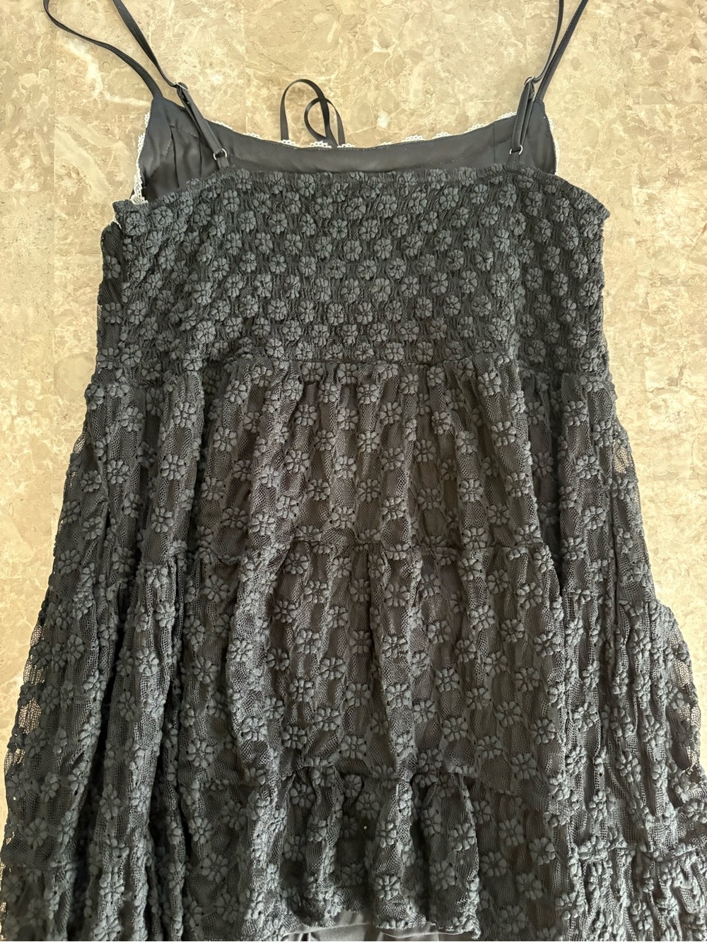 lace dress - Picture 5 of 6